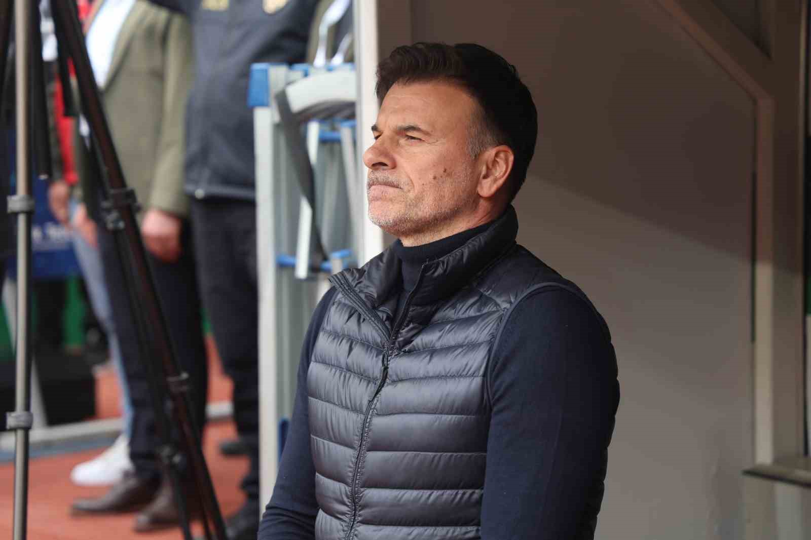 Trendyol Süper Lig: Konyaspor: 2 - Fatih Karagümrük: 0 (İlk yarı)
