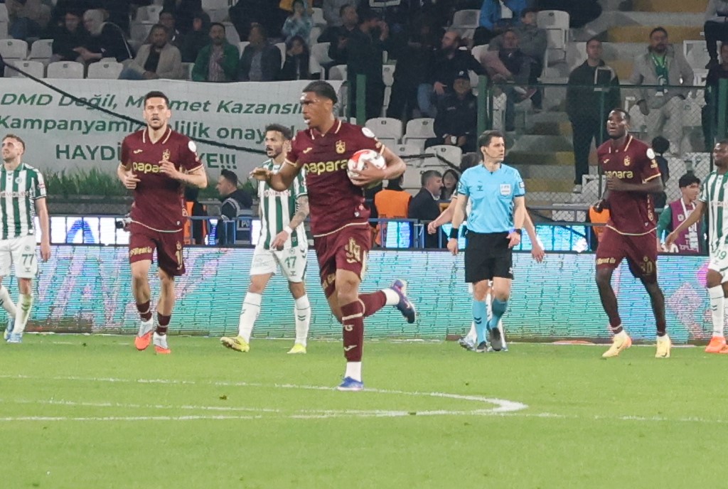 Trendyol Süper Lig: Konyaspor: 2 - Trabzonspor: 1 (Maç sonucu)
