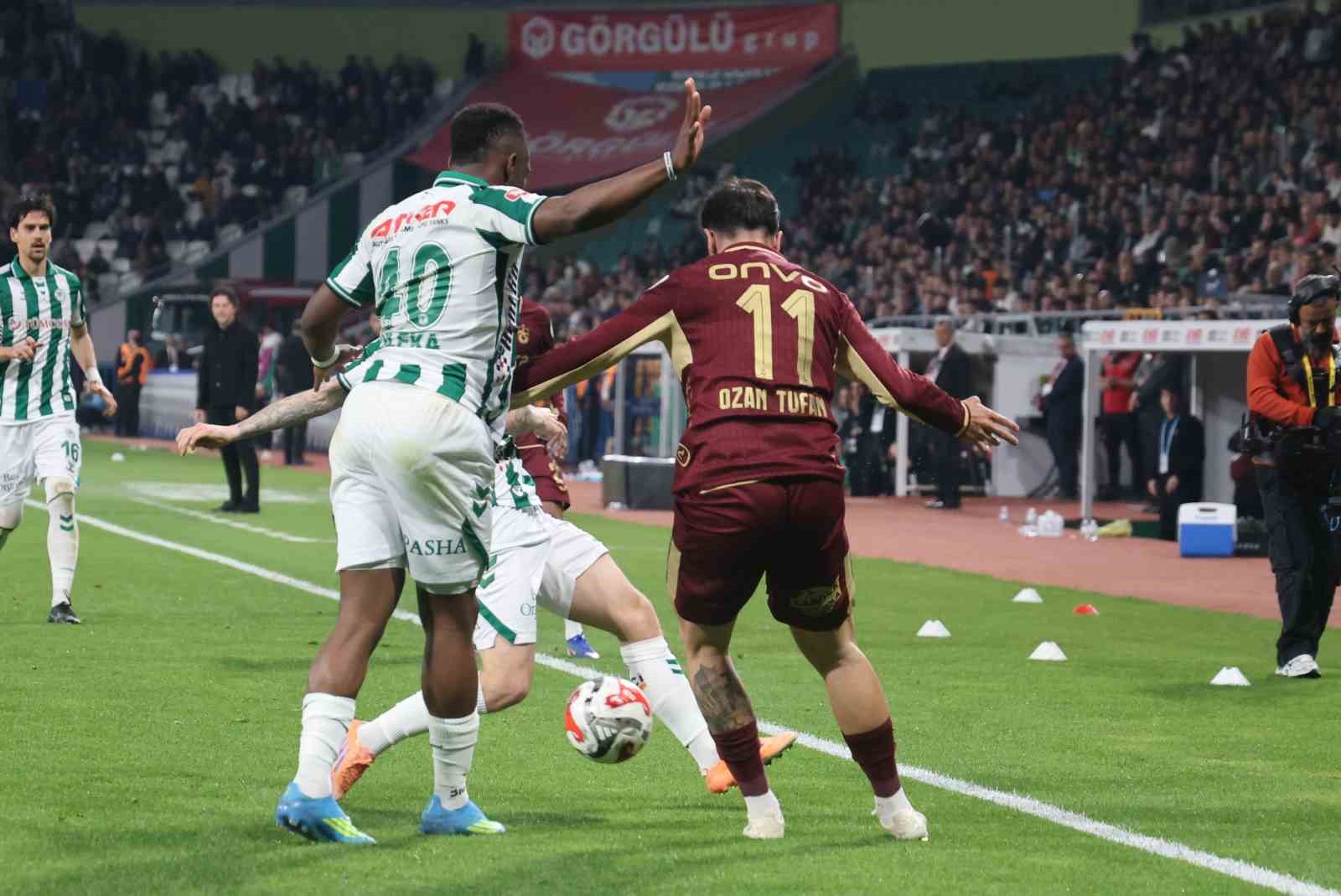 Trendyol Süper Lig: Konyaspor: 2 - Trabzonspor: 1 (Maç sonucu)
