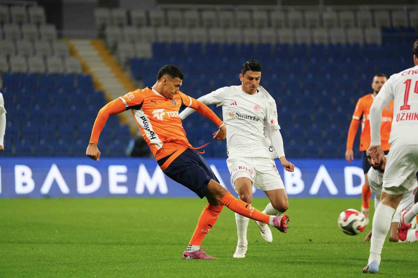 Trendyol Süper Lig: RAMS Başakşehir: 0 - Antalyaspor: 0 (Maç sonucu)
