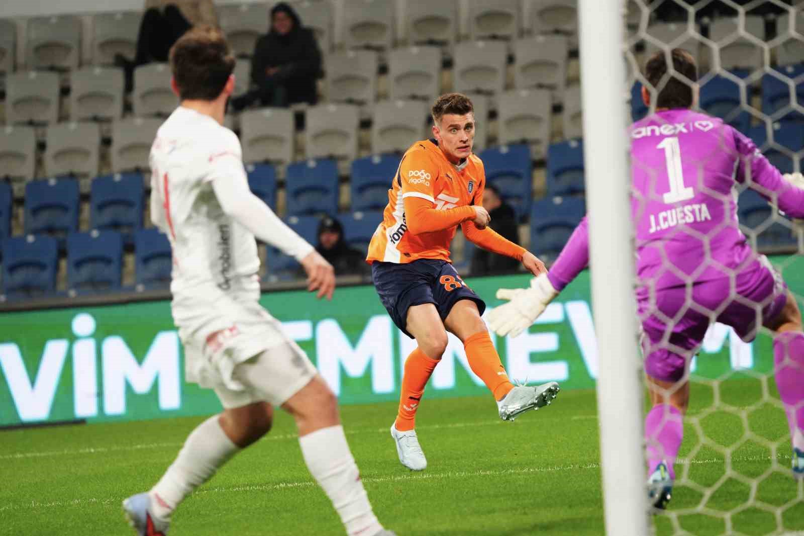 Trendyol Süper Lig: RAMS Başakşehir: 0 - Antalyaspor: 0 (Maç sonucu)
