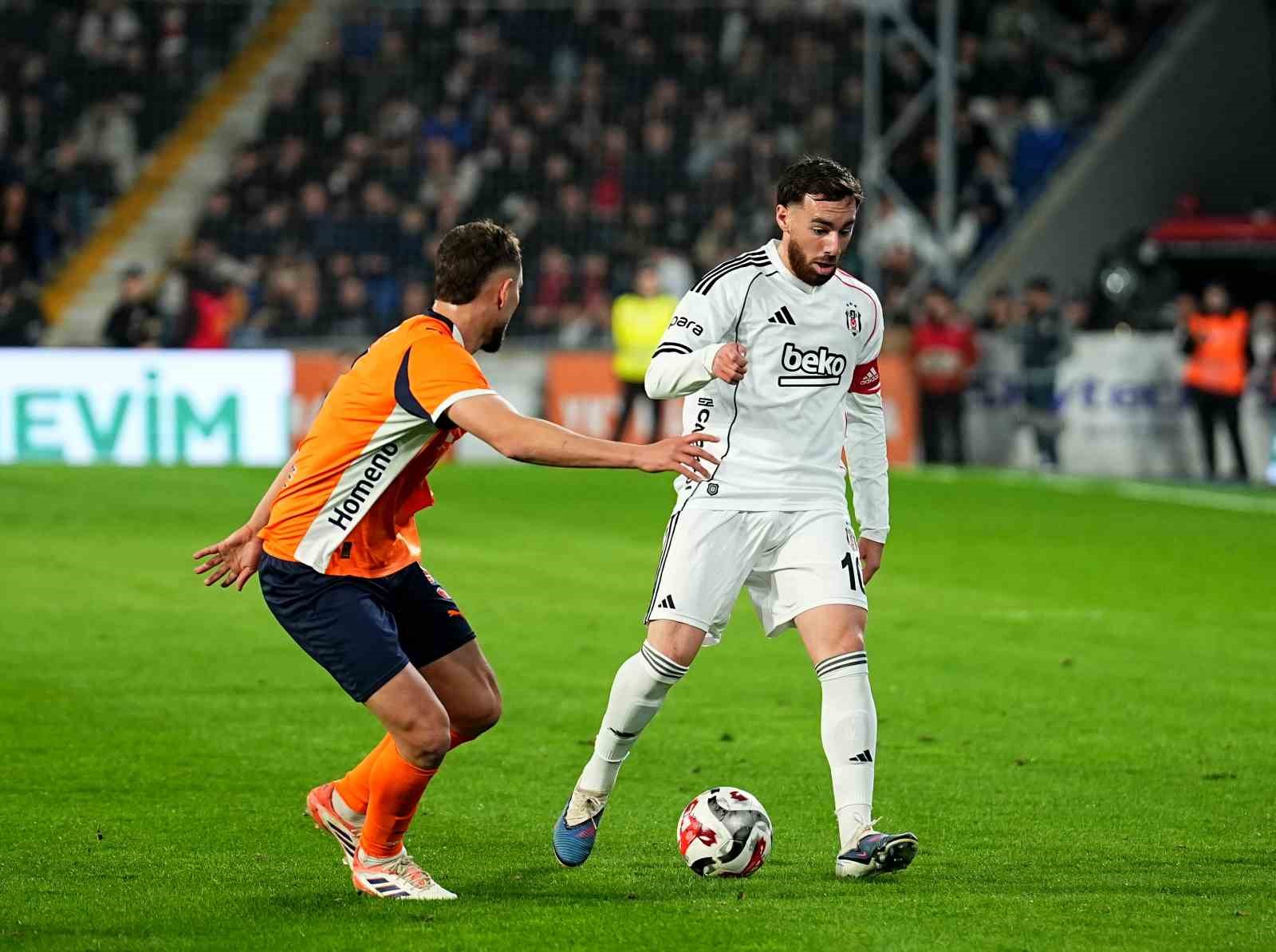 Trendyol Süper Lig: RAMS Başakşehir: 0 - Beşiktaş: 0 (Maç devam ediyor)
