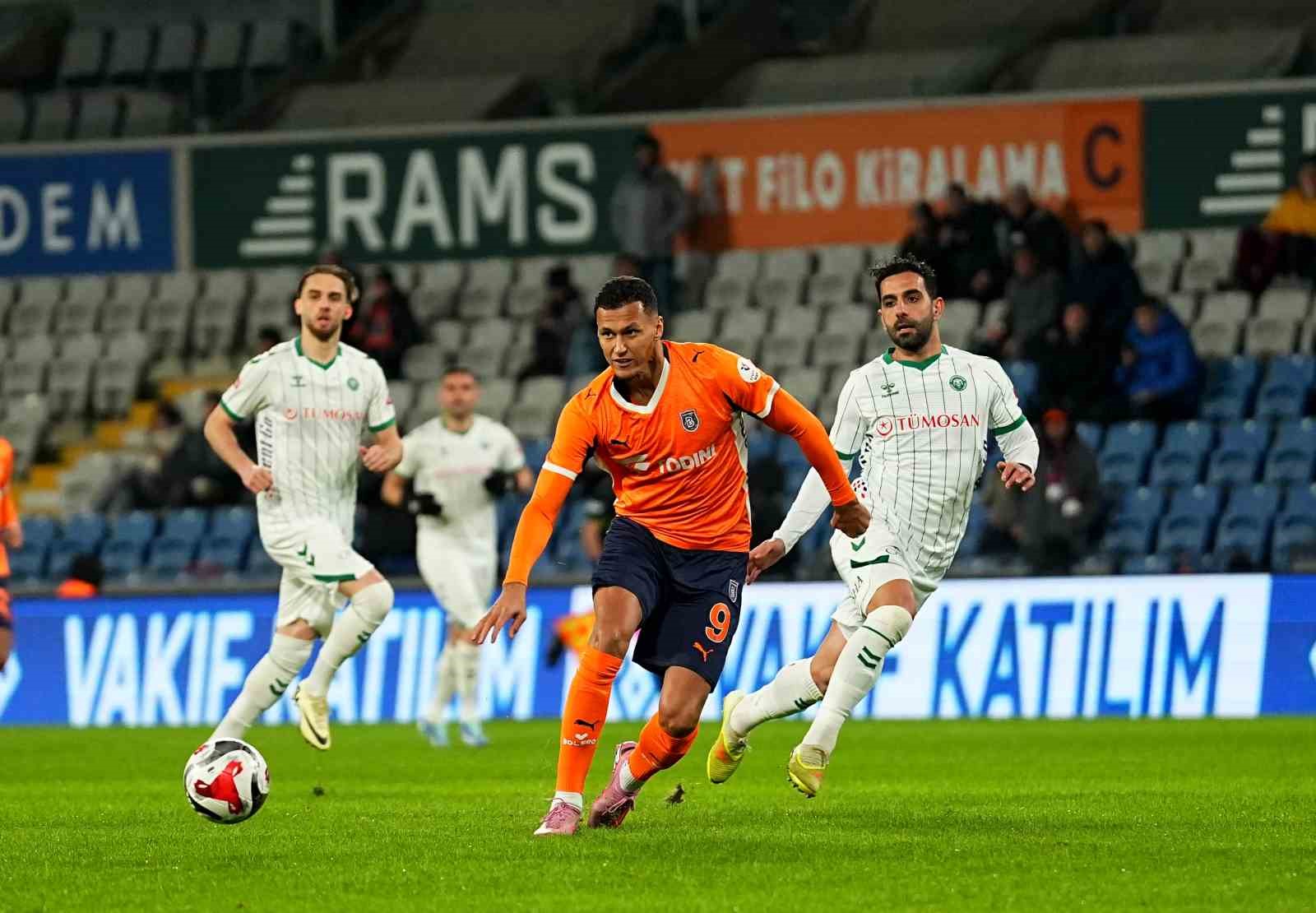 Trendyol Süper Lig: RAMS Başakşehir: 0 - Konyaspor: 0 (Maç devam ediyor)
