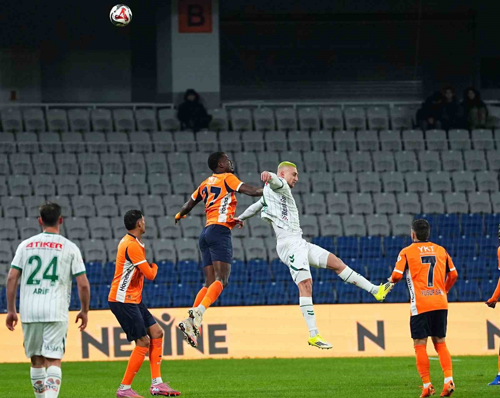 Trendyol Süper Lig: RAMS Başakşehir: 0 - Konyaspor: 0 (Maç devam ediyor)
