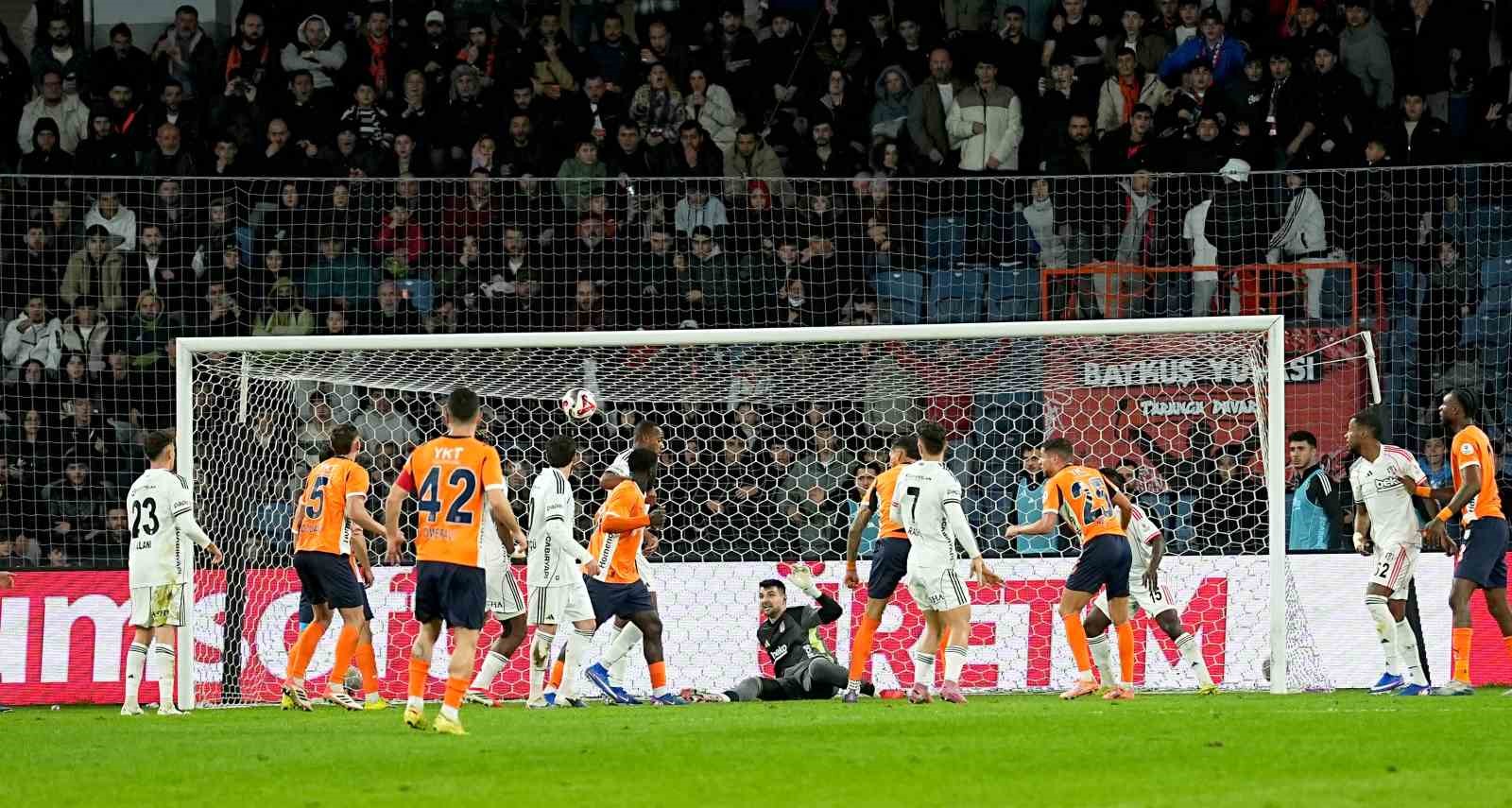 Trendyol Süper Lig: RAMS Başakşehir: 2 - Beşiktaş: 3 (Maç sonucu)
