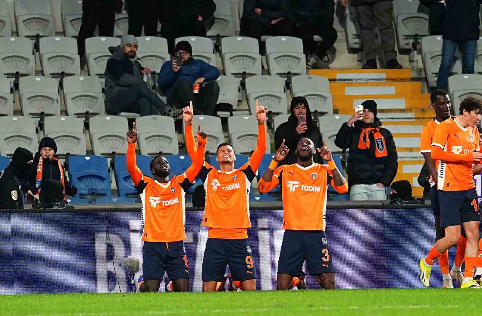 Trendyol Süper Lig: RAMS Başakşehir: 2 - Konyaspor: 0 (Maç sonucu)
