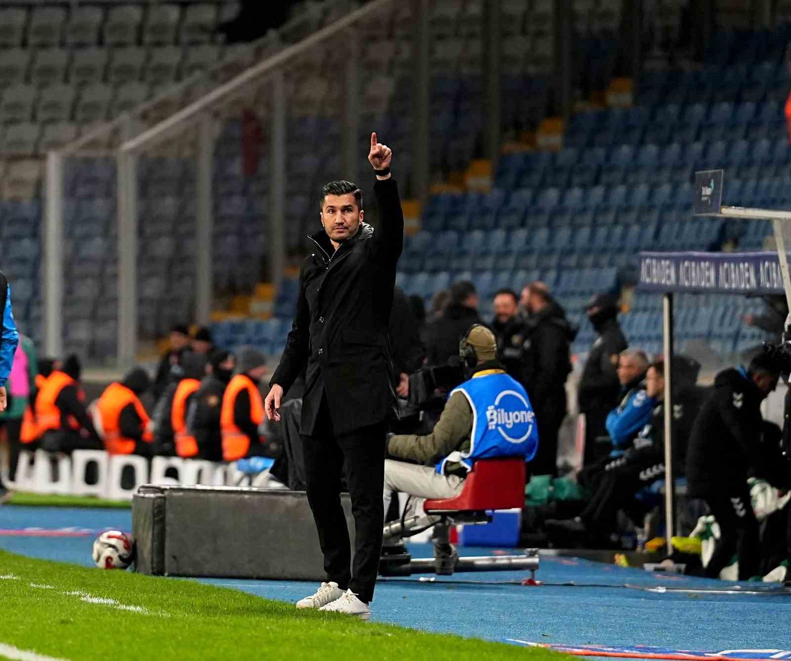 Trendyol Süper Lig: RAMS Başakşehir: 2 - Konyaspor: 0 (Maç sonucu)
