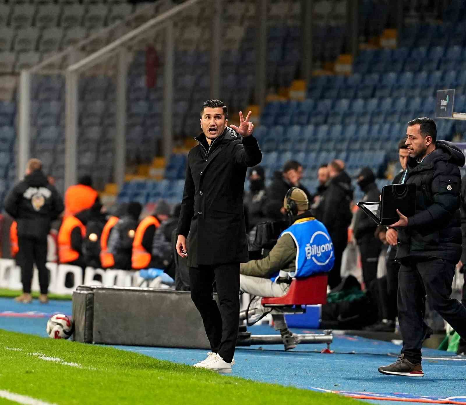 Trendyol Süper Lig: RAMS Başakşehir: 2 - Konyaspor: 0 (Maç sonucu)
