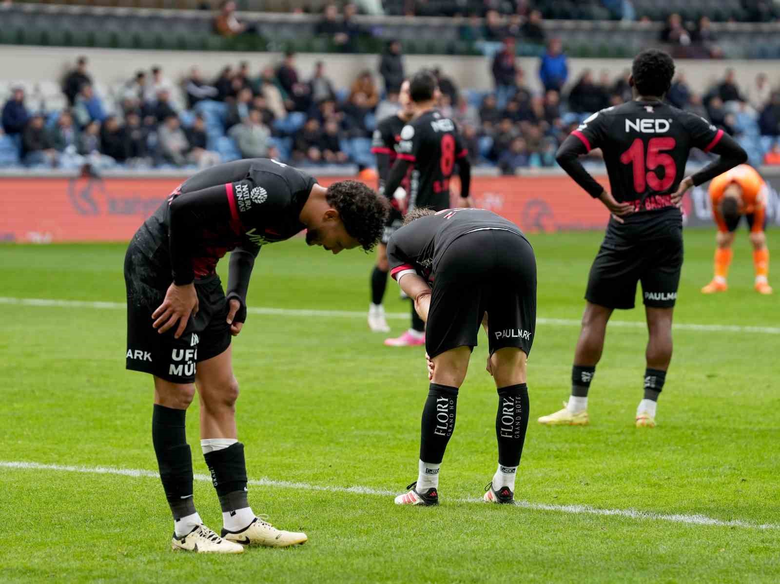 Trendyol Süper Lig: RAMS Başakşehir: 3 - Gençlerbirliği: 0 (Maç sonucu)
