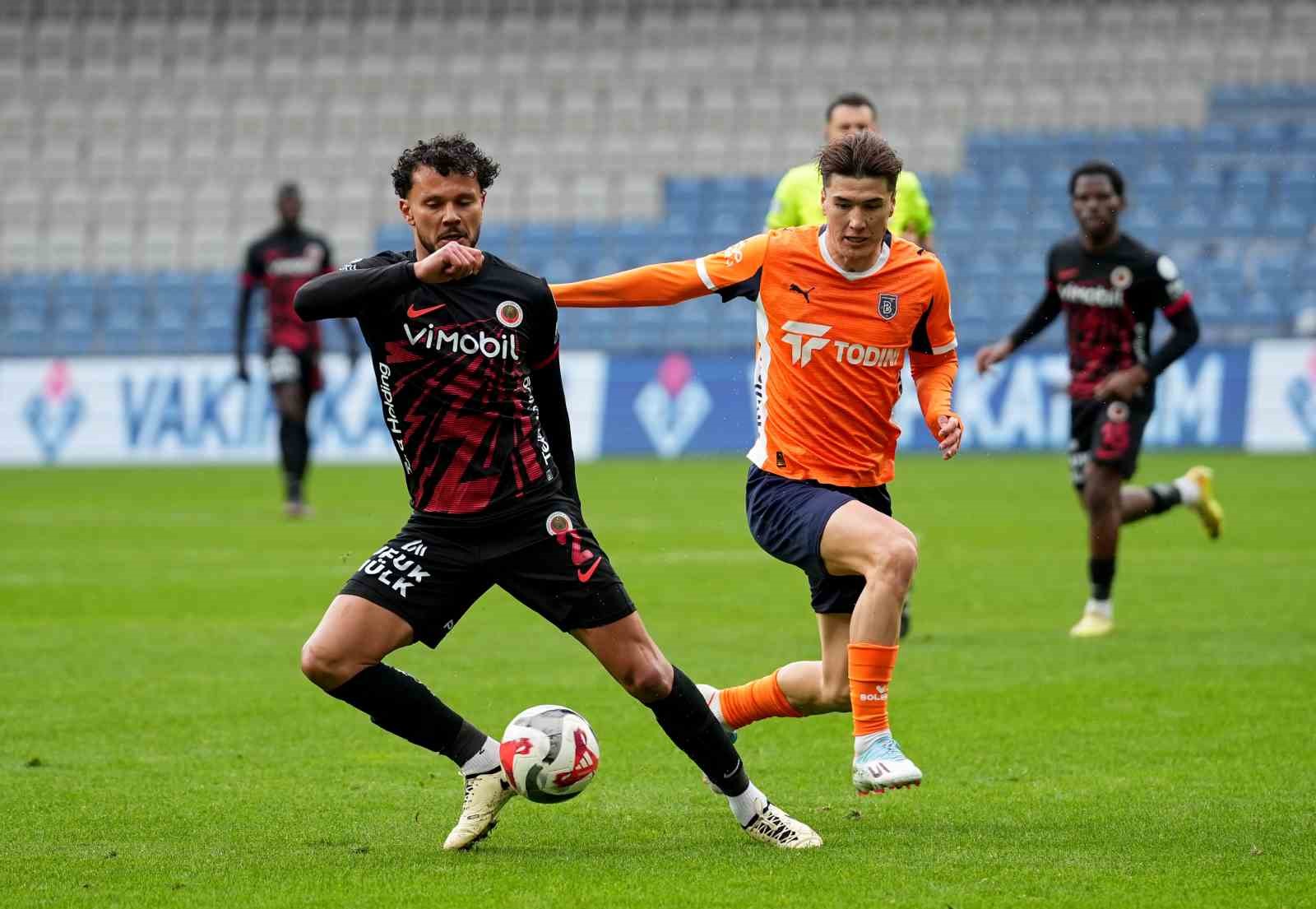 Trendyol Süper Lig: RAMS Başakşehir: 3 - Gençlerbirliği: 0 (Maç sonucu)
