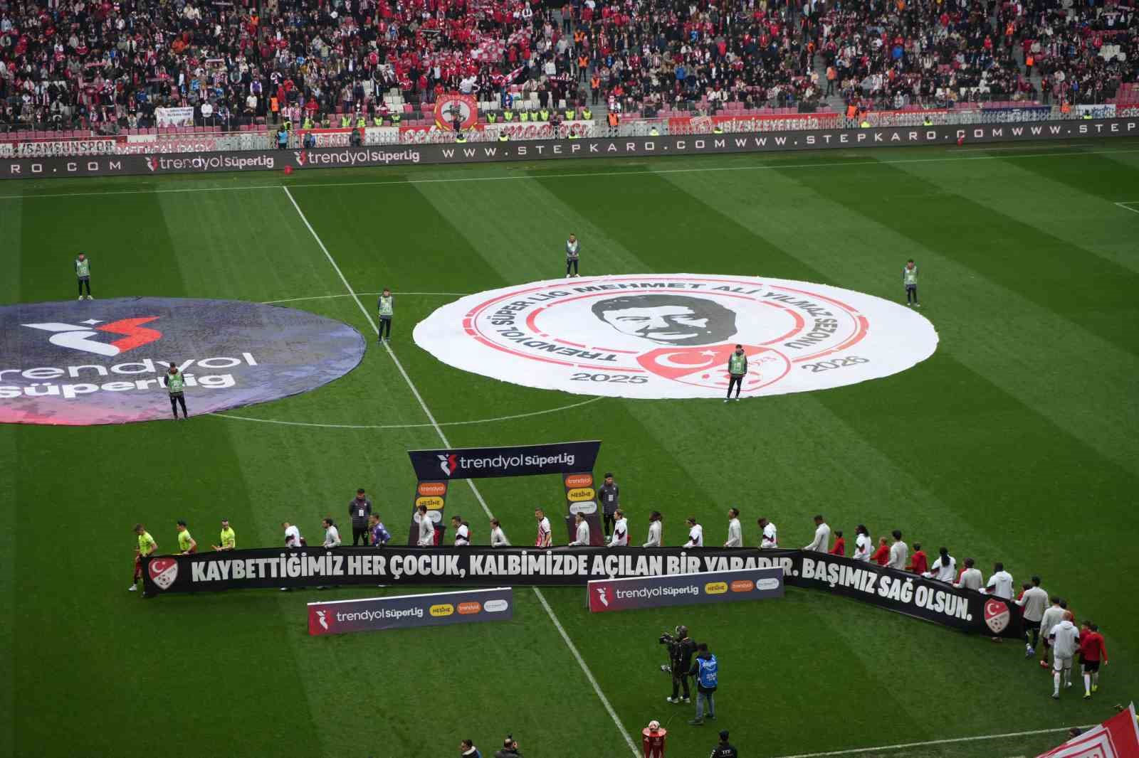 Trendyol Süper Lig: Samsunspor: 0 - Beşiktaş: 0 (Maç devam ediyor)
