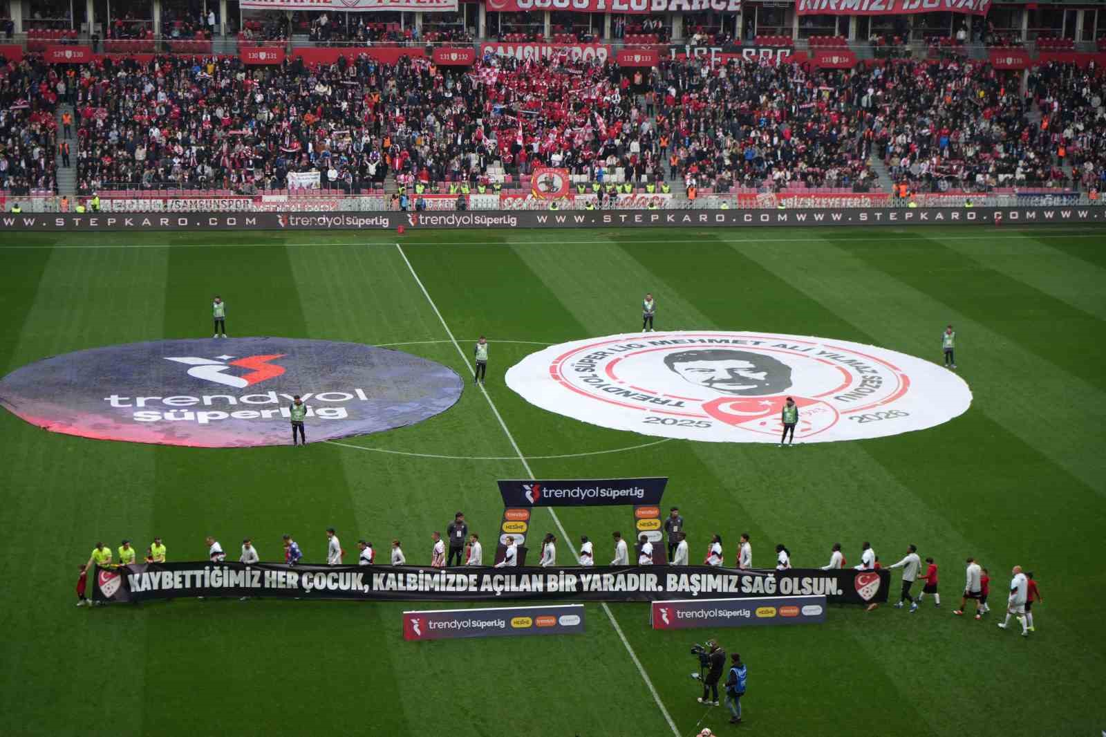 Trendyol Süper Lig: Samsunspor: 0 - Beşiktaş: 0 (Maç devam ediyor)
