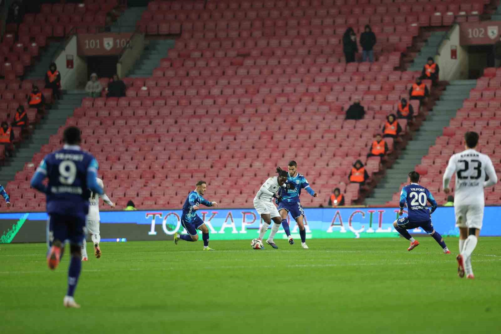 Trendyol Süper Lig: Samsunspor: 0 - Gaziantep FK: 0 (İlk yarı)
