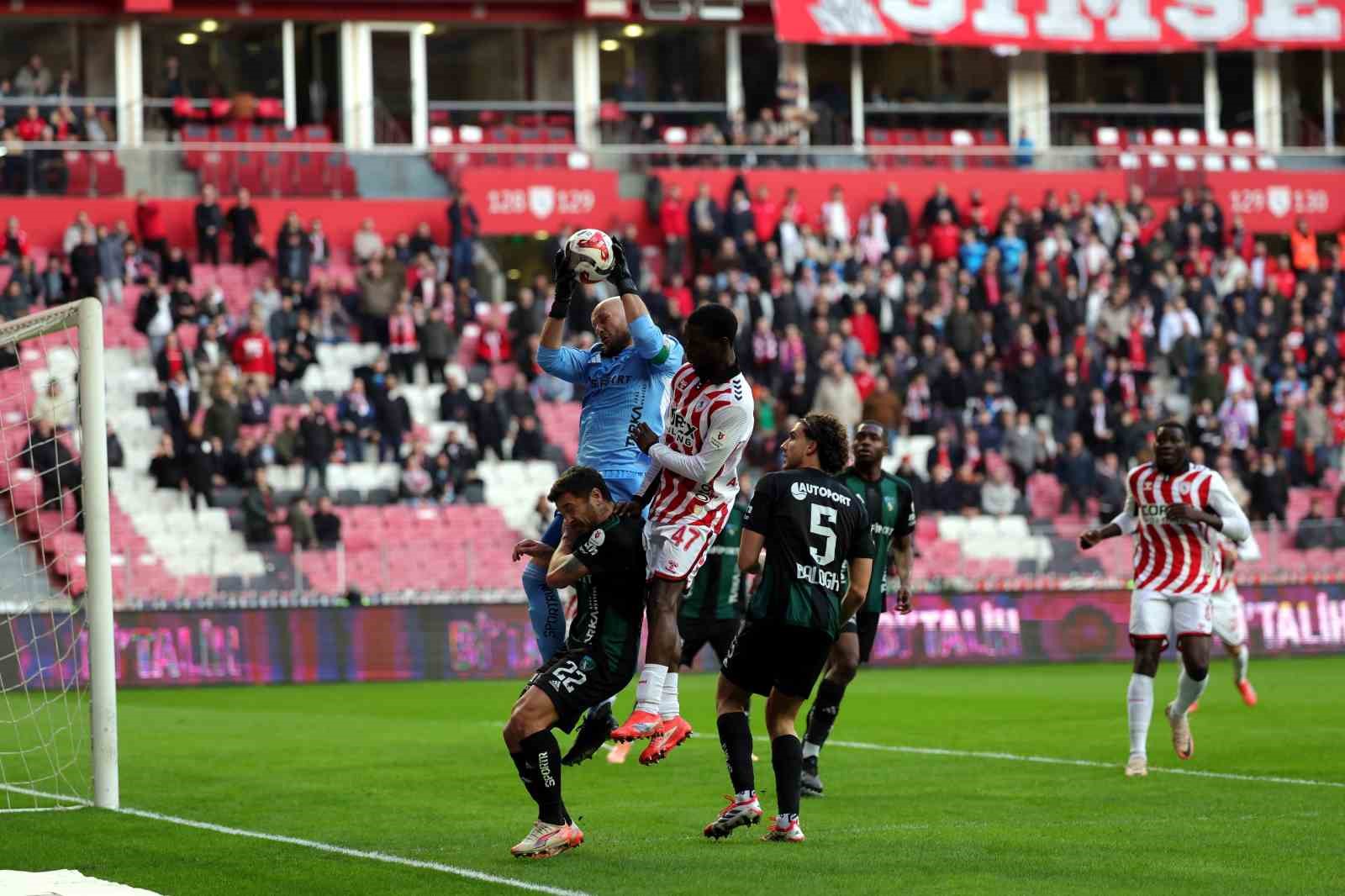 Trendyol Süper Lig: Samsunspor: 0 - Kocaelispor: 0 (İlk yarı)
Trendyol Süper Lig: Samsunspor: 0 - Kocaelispor: 0 (İlk yarı)