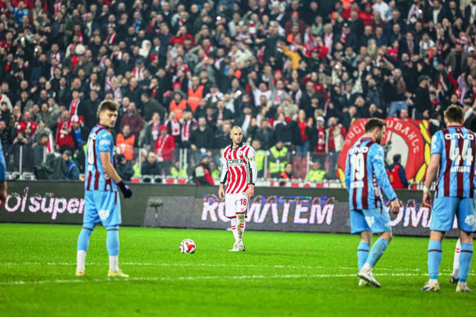 Trendyol Süper Lig: Samsunspor: 0 - Trabzonspor: 3 (Maç sonucu)
