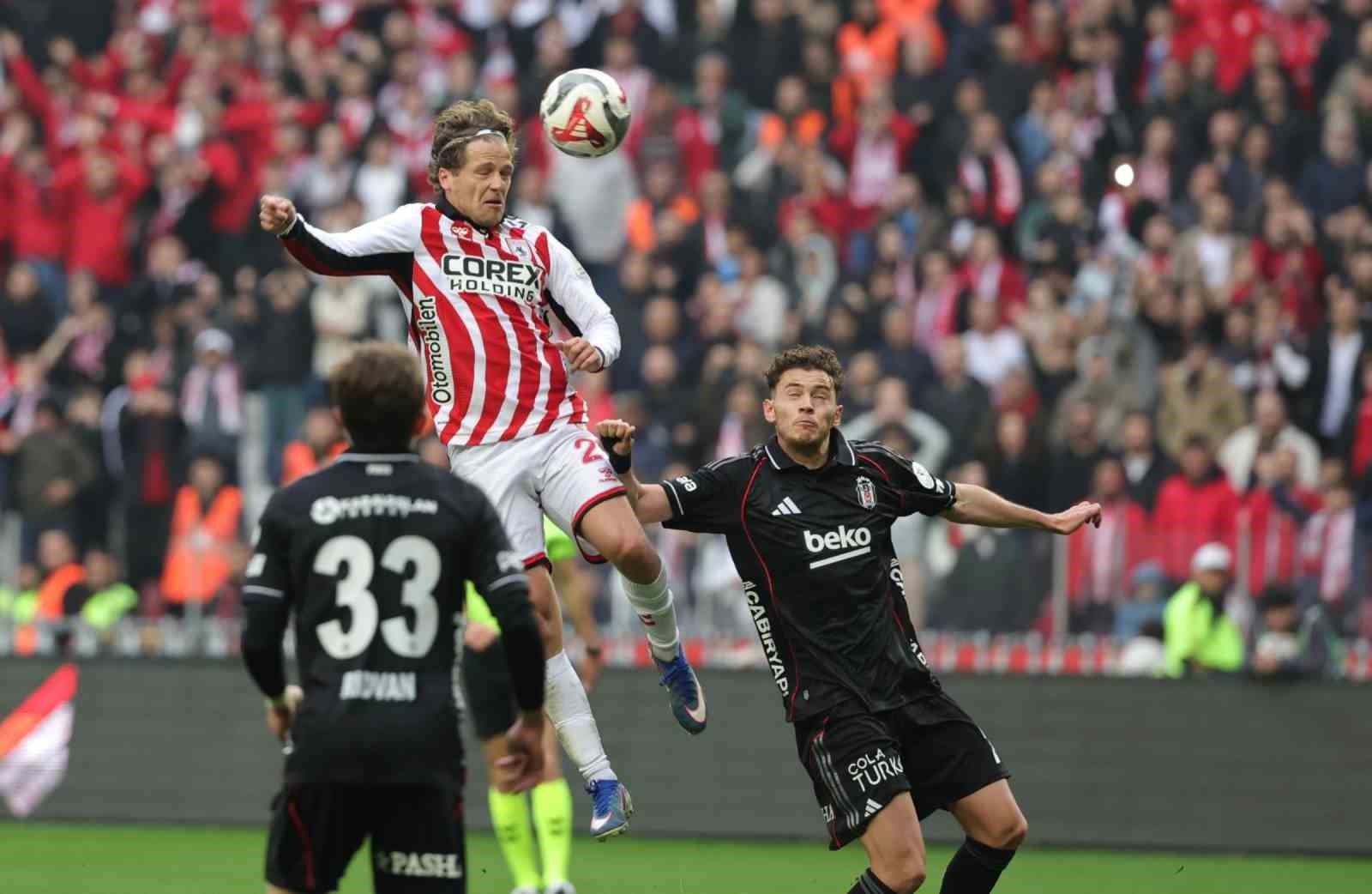 Trendyol Süper Lig: Samsunspor: 2 - Beşiktaş: 1 (Maç sonucu)
