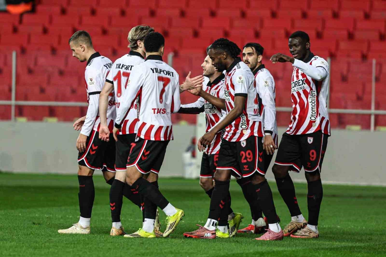 Trendyol Süper Lig: Samsunspor: 2 - Kayserispor: 1 (Maç sonucu)
