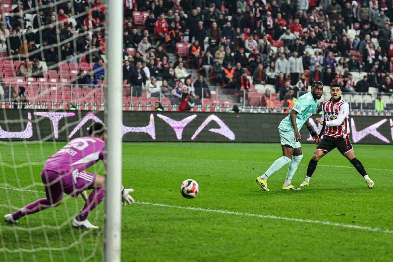Trendyol Süper Lig: Samsunspor: 2 - Kayserispor: 1 (Maç sonucu)
