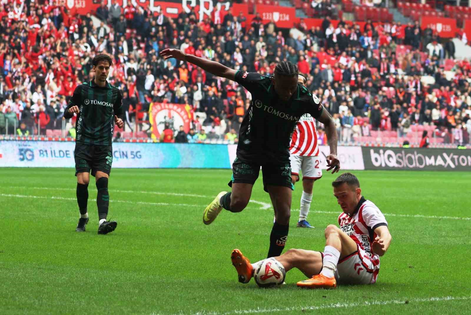 Trendyol Süper Lig: Samsunspor: 2 - Konyaspor: 2 (Maç sonucu)
