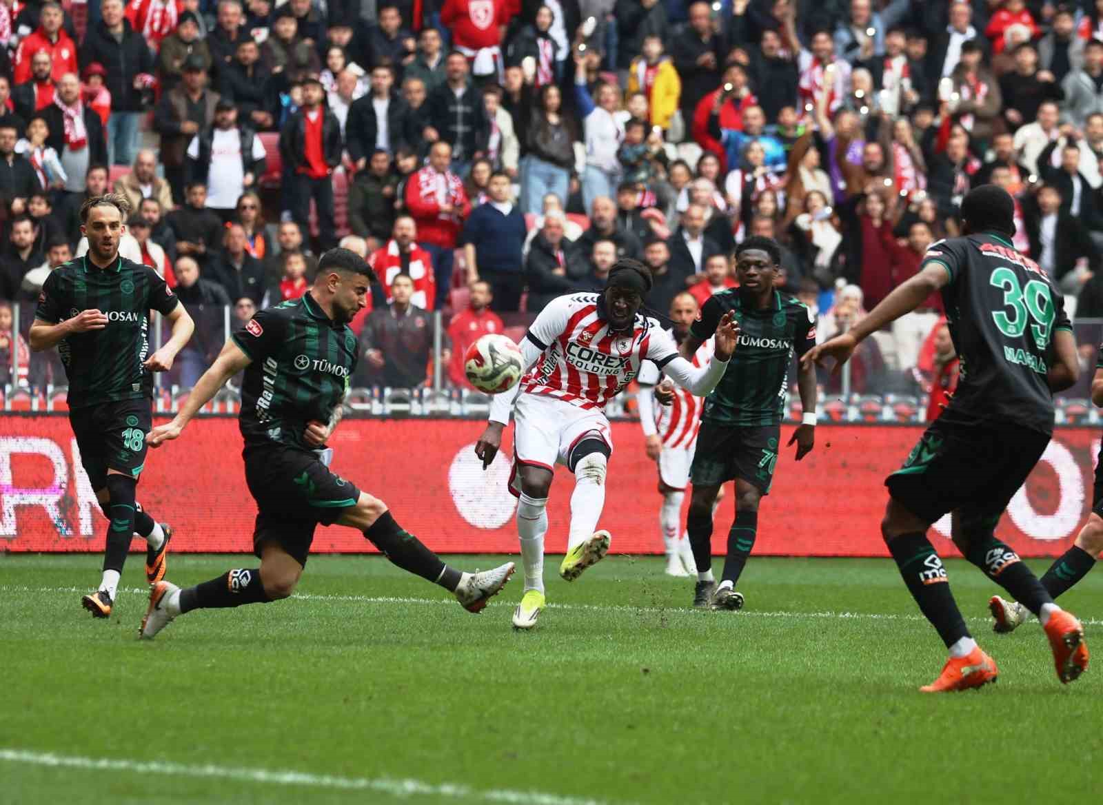 Trendyol Süper Lig: Samsunspor: 2 - Konyaspor: 2 (Maç sonucu)
