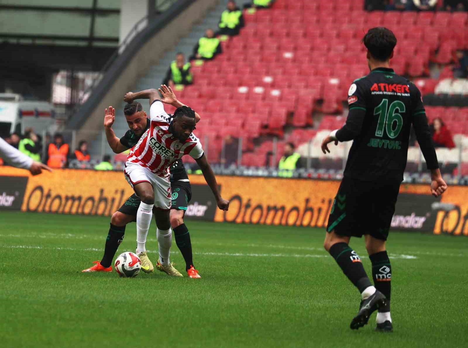 Trendyol Süper Lig: Samsunspor: 2 - Konyaspor: 2 (Maç sonucu)
