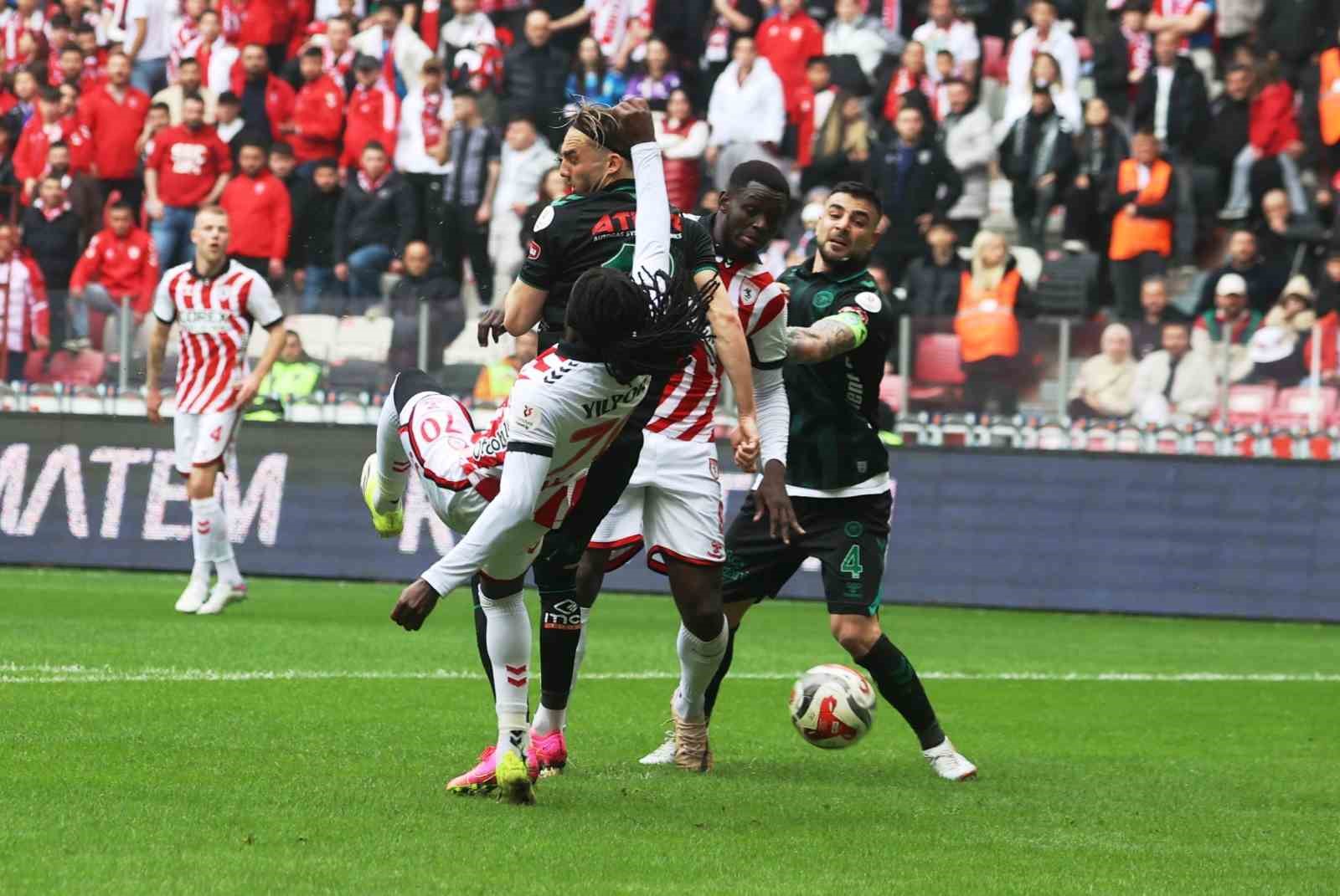 Trendyol Süper Lig: Samsunspor: 2 - Konyaspor: 2 (Maç sonucu)
