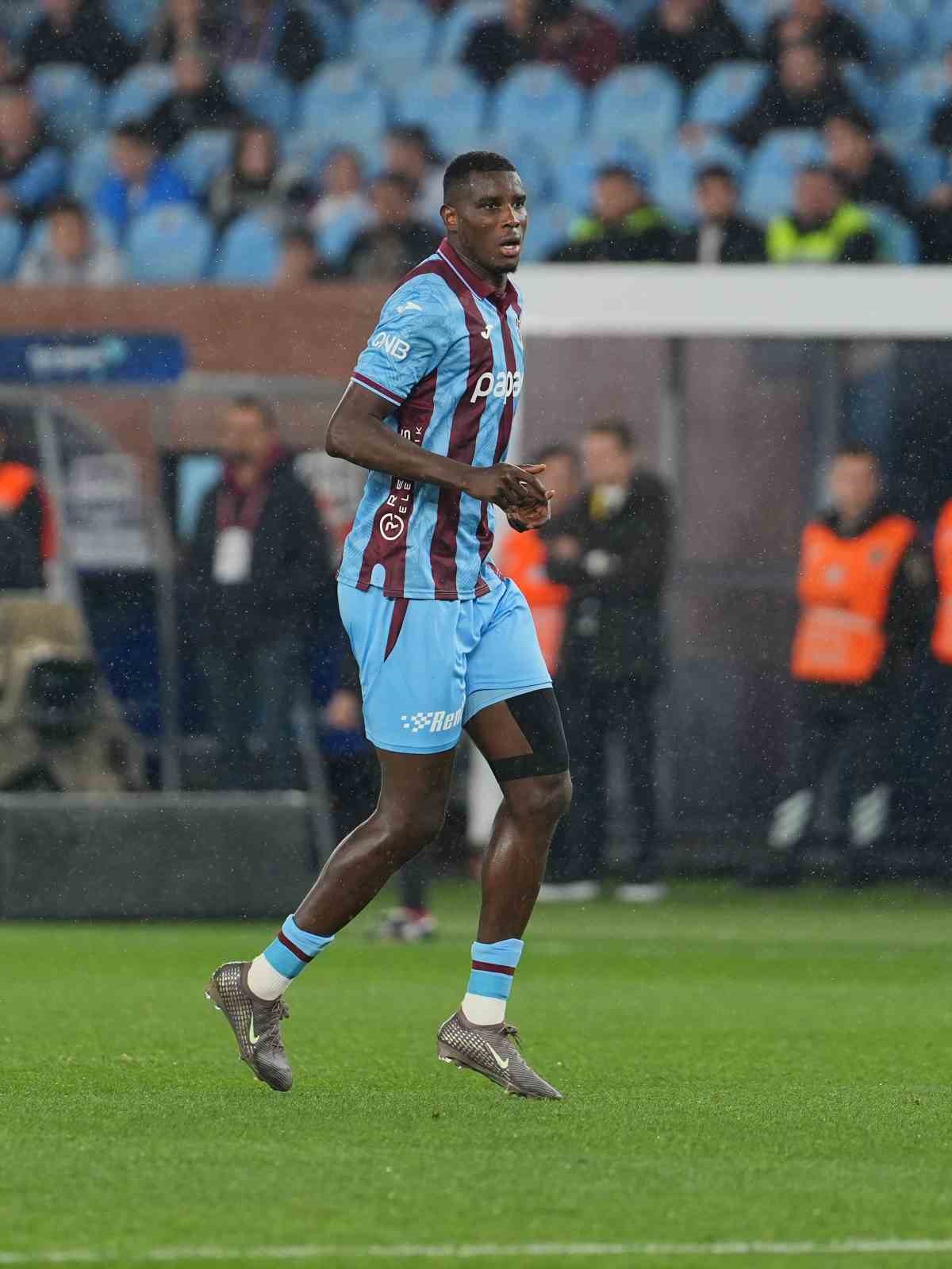 Trendyol Süper Lig: Trabzonspor: 0 - RAMS Başakşehir: 0 (İlk yarı)
