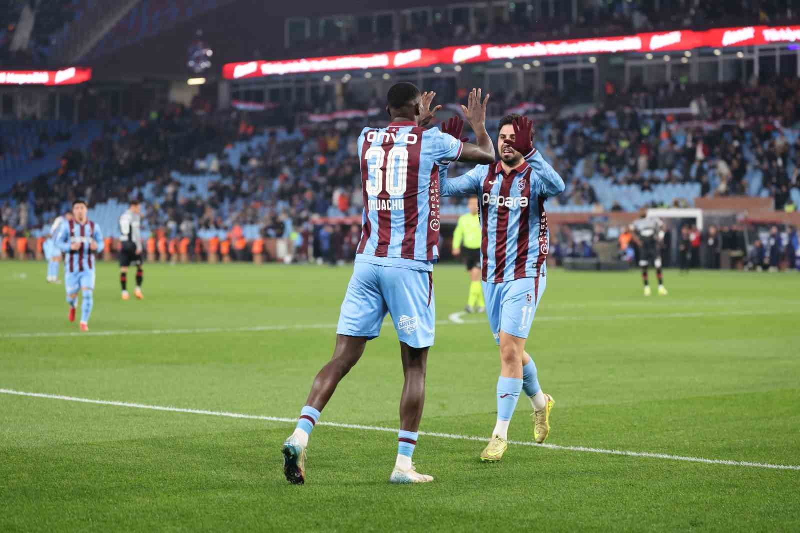 Trendyol Süper Lig: Trabzonspor: 1 - Fatih Karagümrük: 1 (İlk yarı)
Trendyol Süper Lig: Trabzonspor: 1 - Fatih Karagümrük: 1 (İlk yarı)