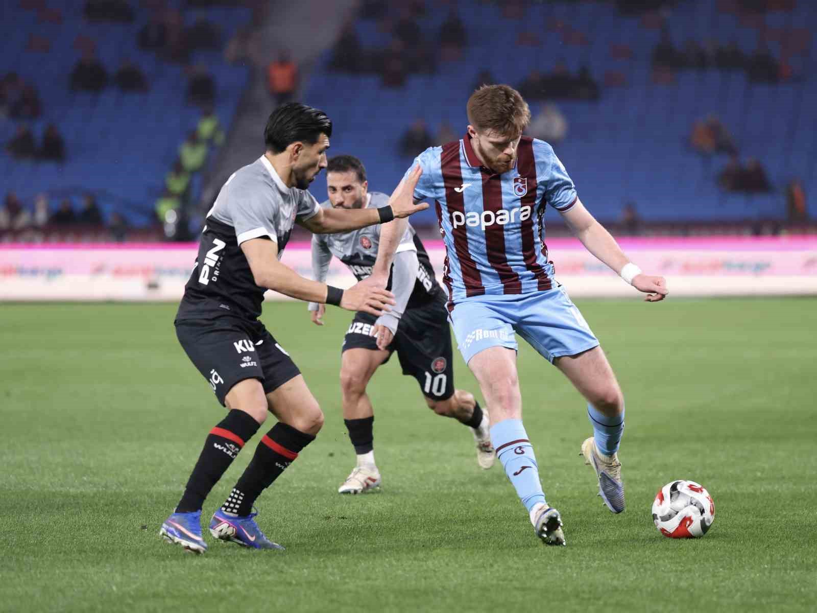 Trendyol Süper Lig: Trabzonspor: 1 - Fatih Karagümrük: 1 (İlk yarı)
Trendyol Süper Lig: Trabzonspor: 1 - Fatih Karagümrük: 1 (İlk yarı)