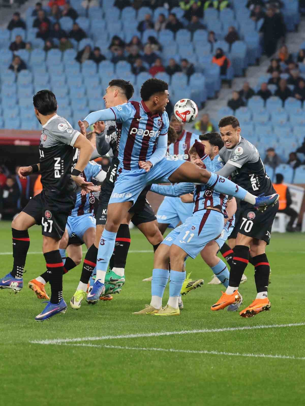 Trendyol Süper Lig: Trabzonspor: 1 - Fatih Karagümrük: 1 (İlk yarı)
Trendyol Süper Lig: Trabzonspor: 1 - Fatih Karagümrük: 1 (İlk yarı)