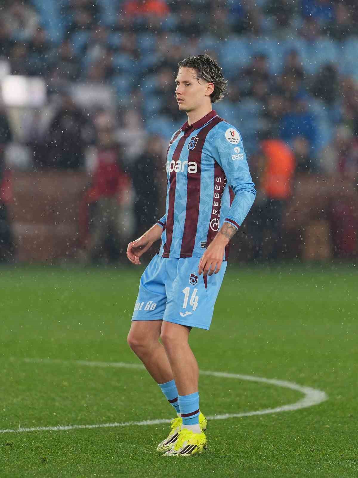 Trendyol Süper Lig: Trabzonspor: 1 - RAMS Başakşehir: 1 (Maç sonucu)
