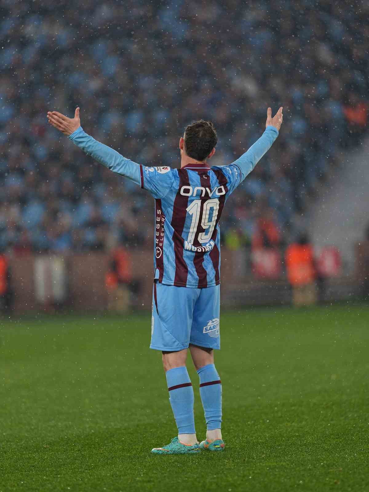 Trendyol Süper Lig: Trabzonspor: 1 - RAMS Başakşehir: 1 (Maç sonucu)
