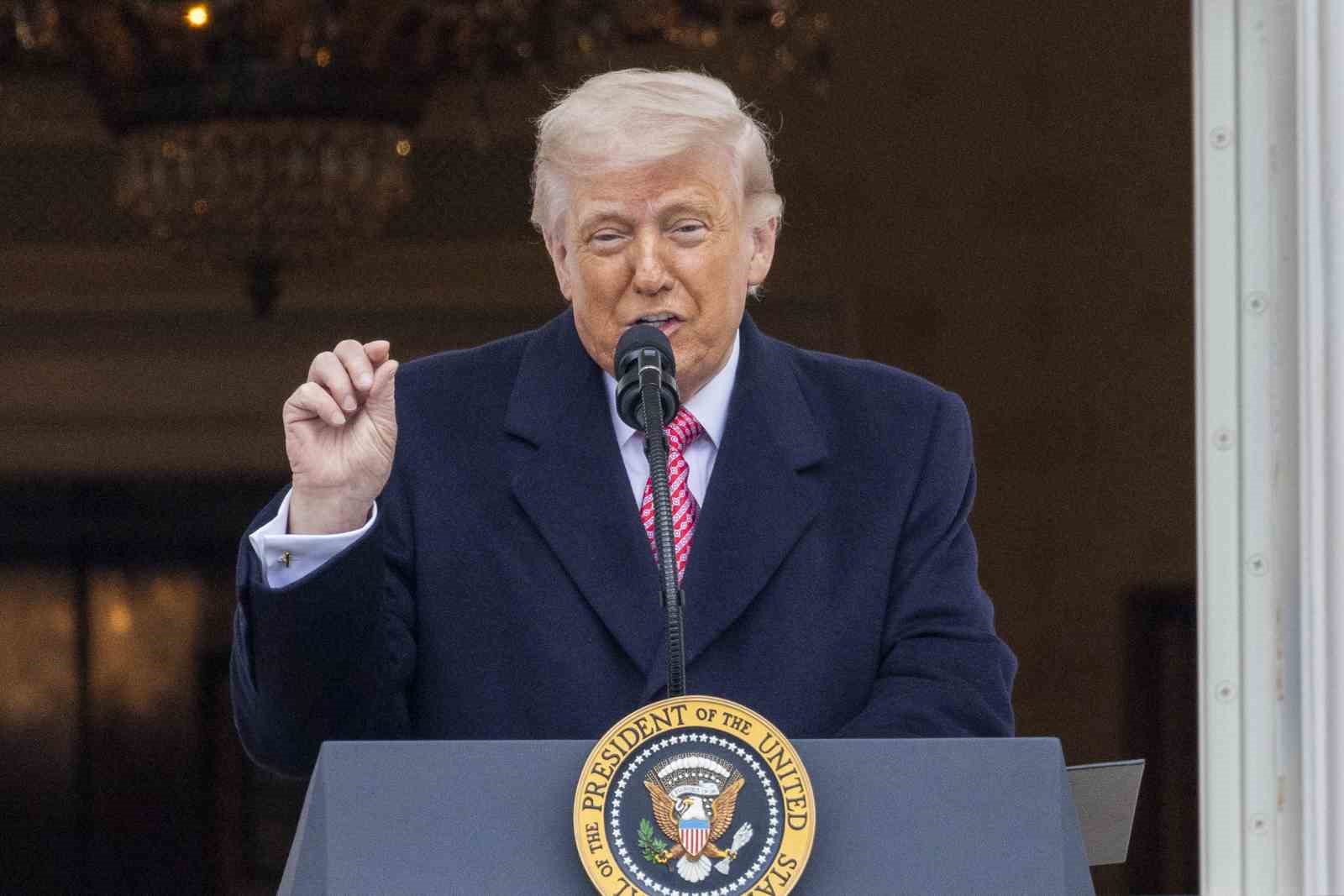 Trump: "(İran) Orada daha çok uzun bir süre kalmamız gerekmeyecek"
