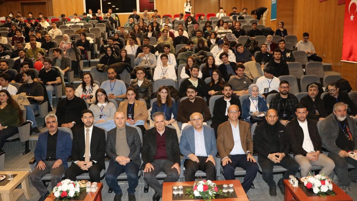 "TUA Astro Hackathon" maratonunun kazananları belli oldu
"TUA Astro Hackathon" maratonunun kazananları belli oldu