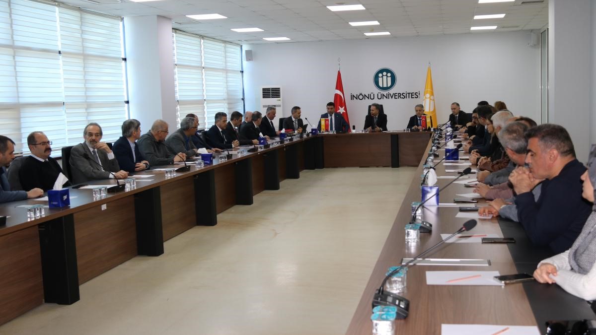 TÜBA-TESEP Ödüllü Prof. Dr. Orhan Yazıcı’ya plaket takdim edildi
