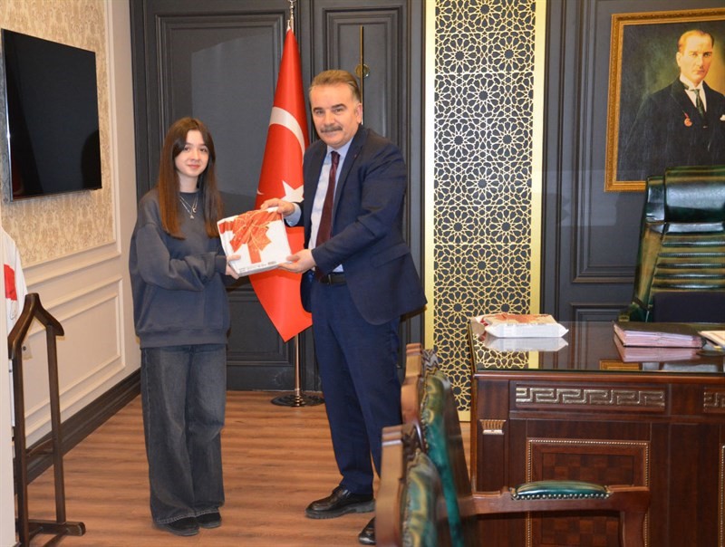 TÜBİTAK bölge şampiyonlarından Kaymakam Odabaş’a ziyaret
