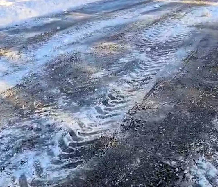 Tufanbeyli buz kesti
