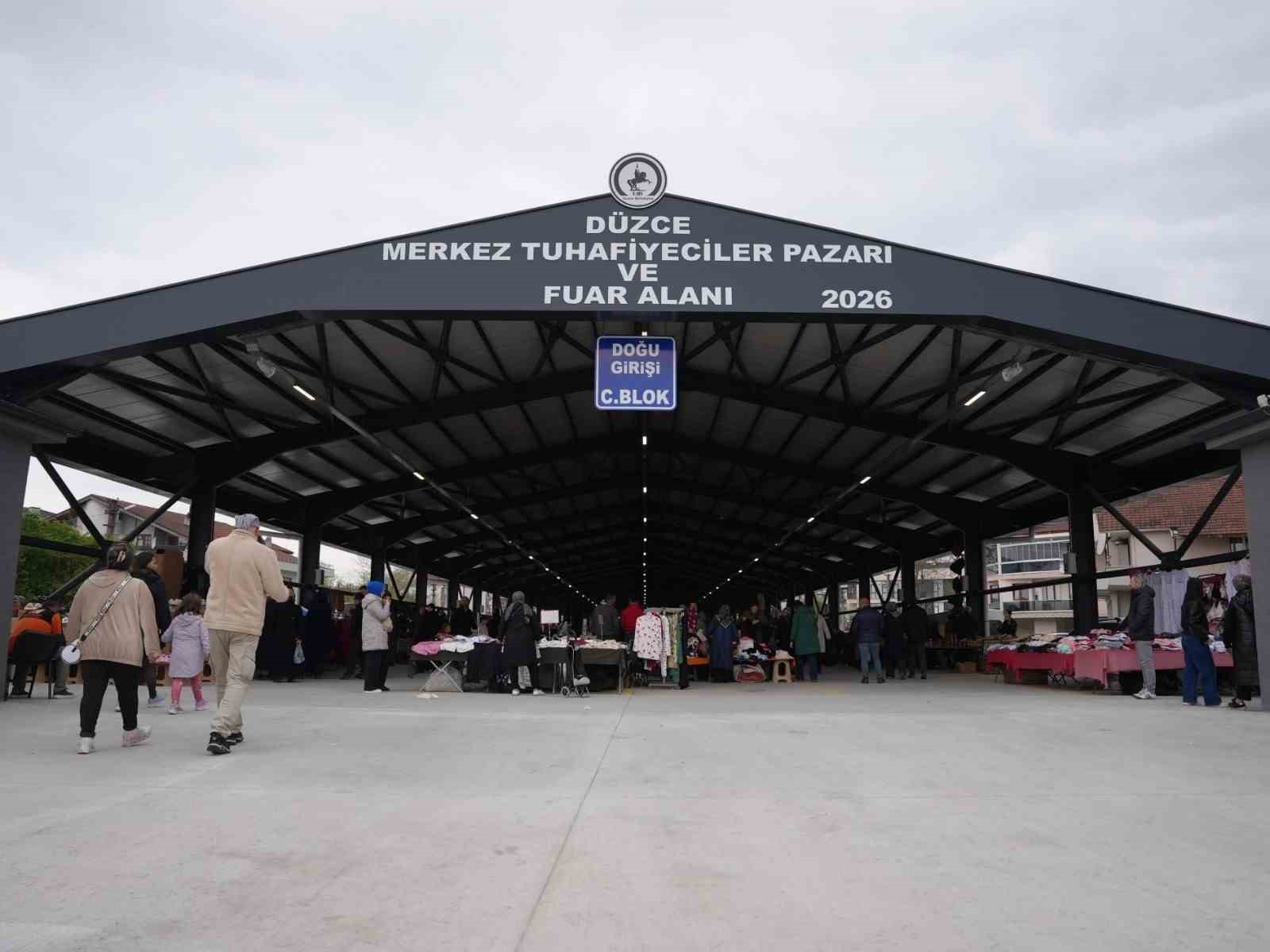 Tuhafiyeciler temiz ve nezih pazaryerine kavuştu
