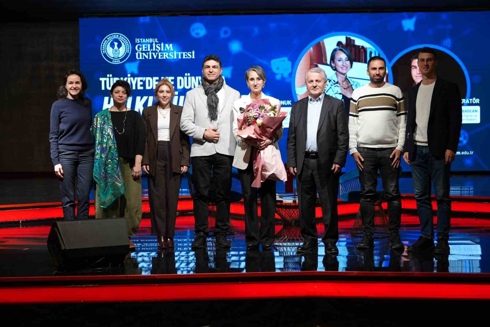 TÜHİD Başkanı İpek Özgüden Özen, İstanbul Gelişim Üniversitesi’nde halkla ilişkilerin geleceğini anlattı
