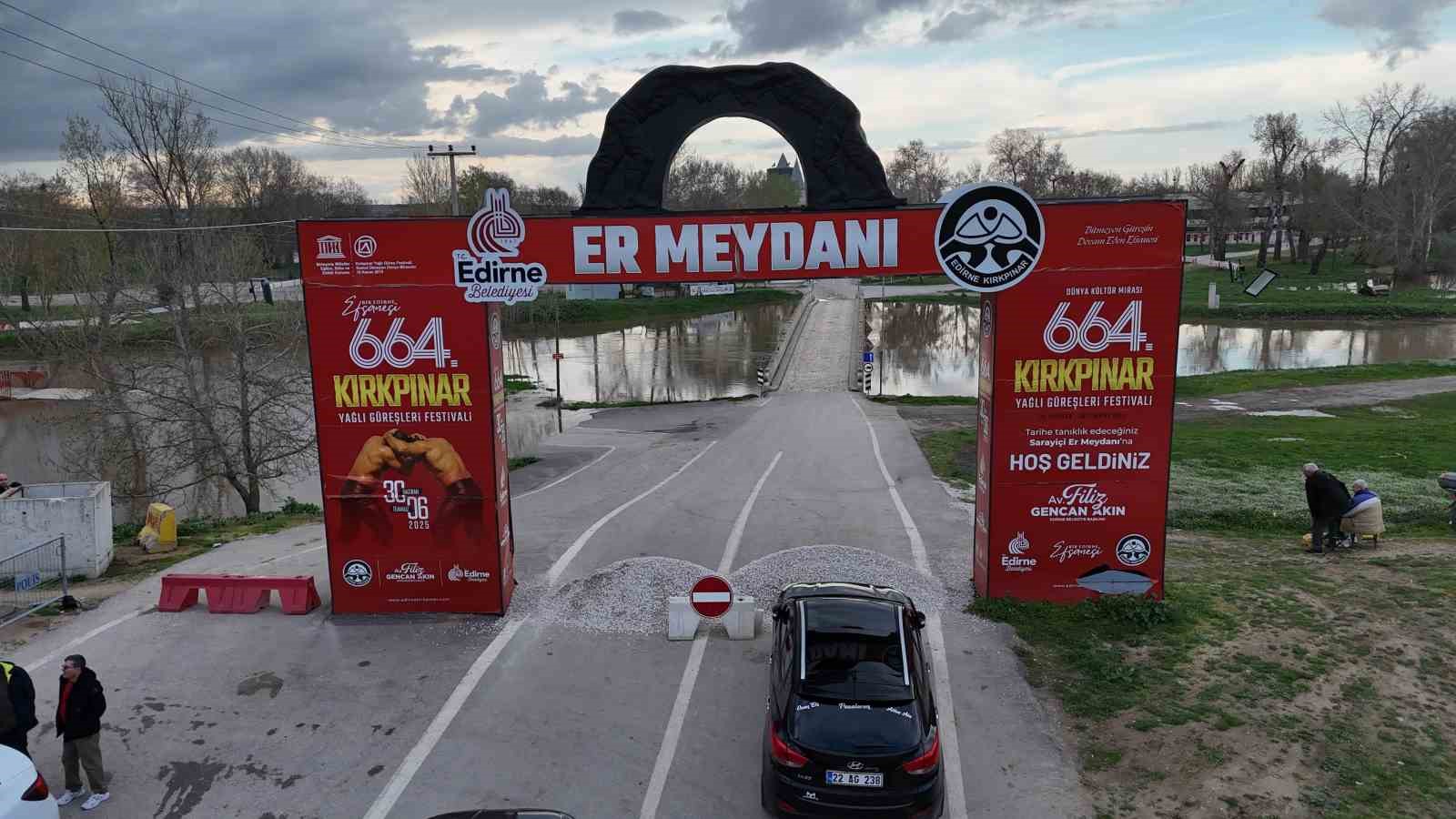 Tunca Nehri taştı, Sarayiçi havadan görüntülendi
