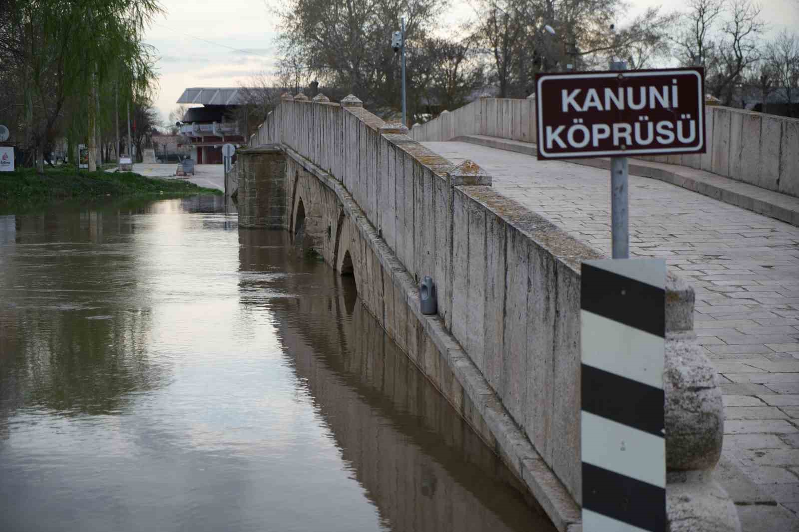 Tunca Nehri taştı, Sarayiçi havadan görüntülendi
