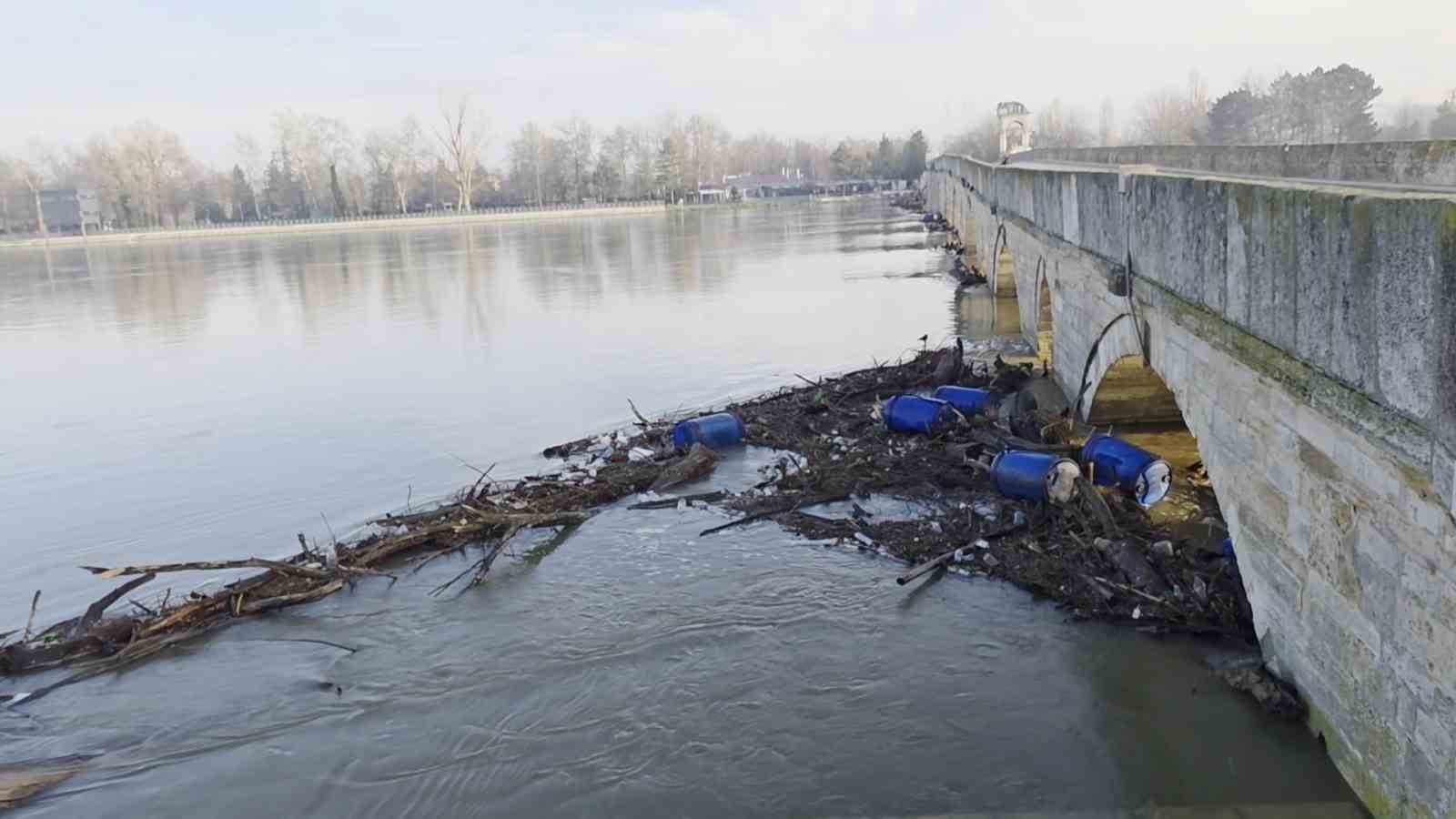 Tunca ve Meriç’te alarm seviyesi kırmızıdan turuncuya düştü: Debiler geriledi
