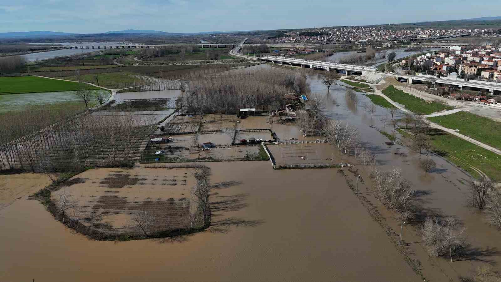 Tunca ve Meriç’te taşkın havadan görüntülendi
