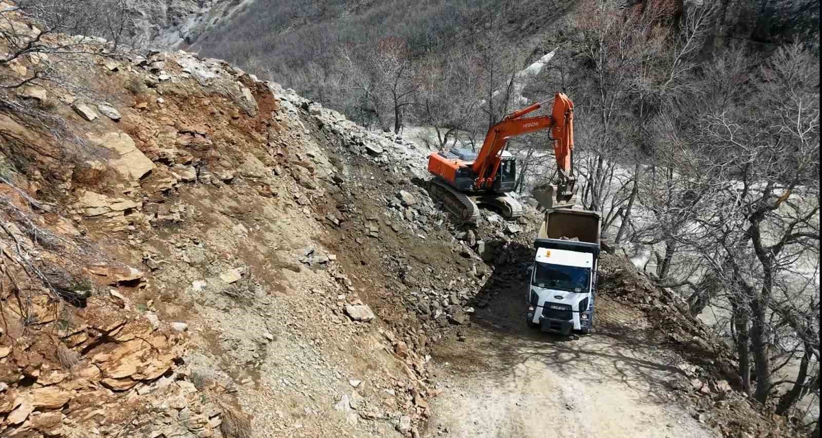Tunceli-Ovacık yolu trafiğe açıldı
