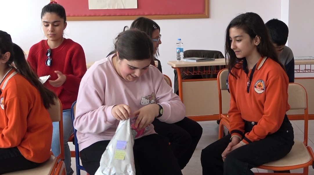 Tunceli’de akran dayanışması
