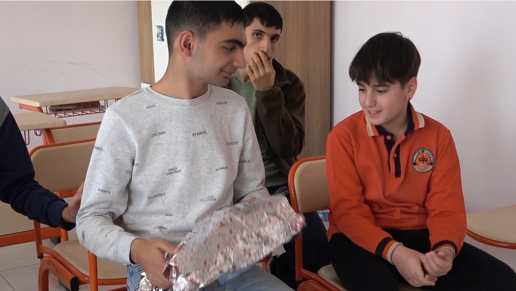 Tunceli’de akran dayanışması
