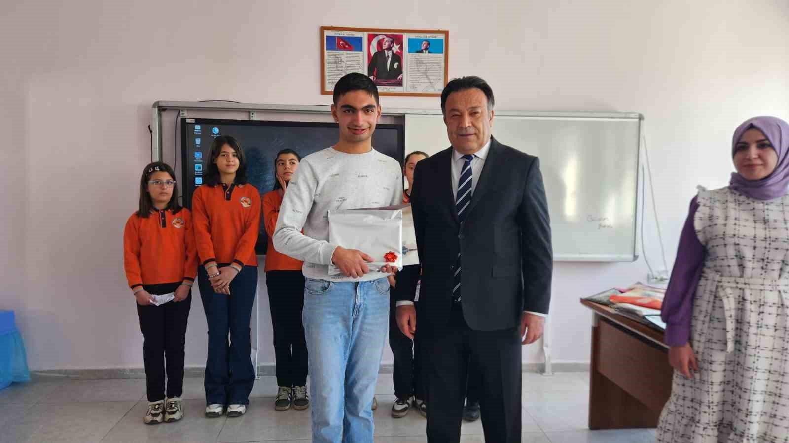 Tunceli’de akran dayanışması
