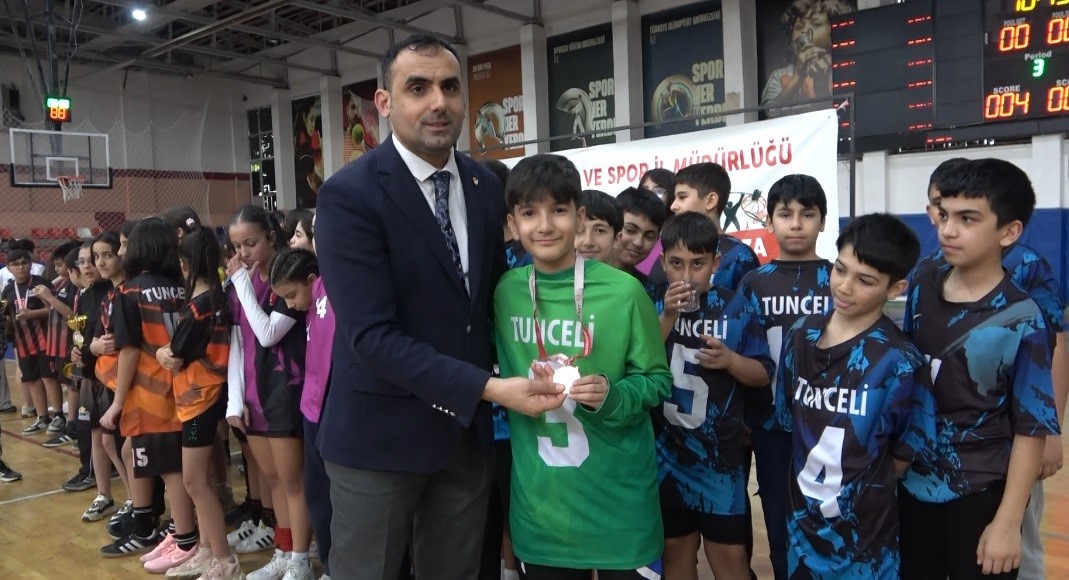 Tunceli’de çifte şampiyonluk
