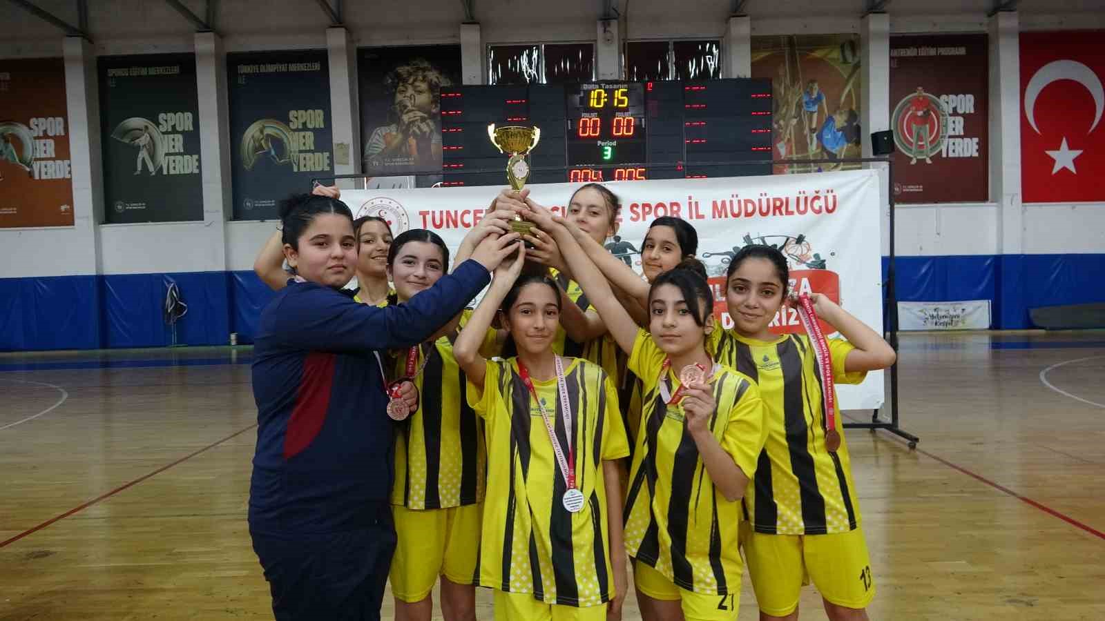 Tunceli’de çifte şampiyonluk
