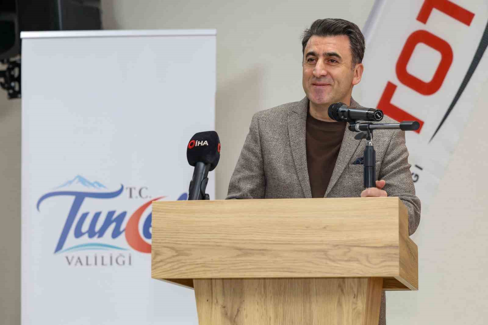 Tunceli’de düzenlenen Türkiye Rafting Şampiyonası son erdi
Tunceli’de düzenlenen Türkiye Rafting Şampiyonası son erdi